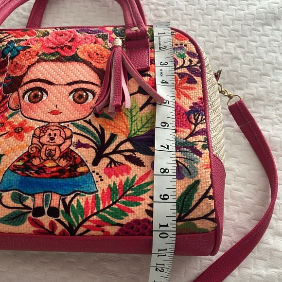Frida Kahlo hand and Crossbody purse - Picture 11 of 11